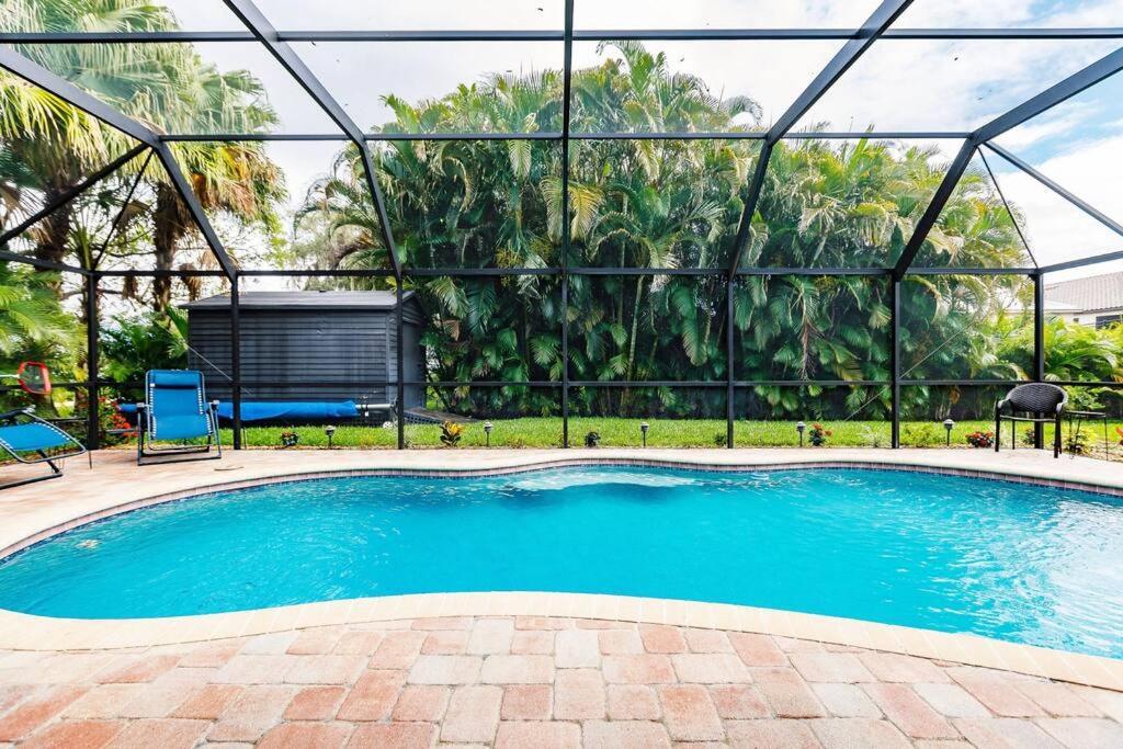 Sunny Oasis Getaway -Heated Pool-Mini Golf-Near Beach 노코미스 외부 사진