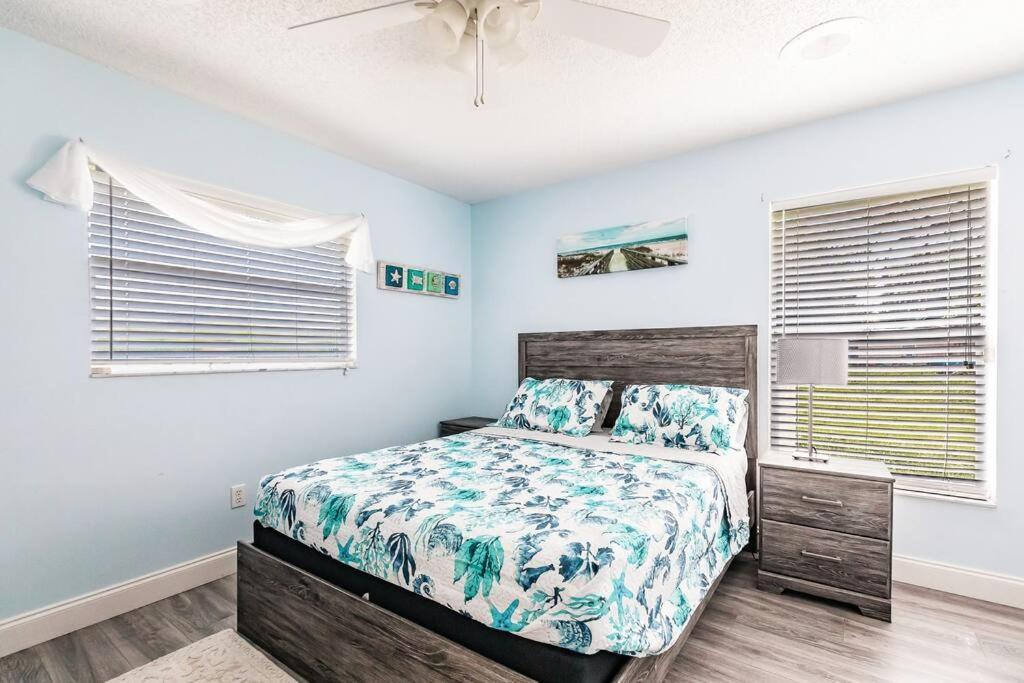Sunny Oasis Getaway -Heated Pool-Mini Golf-Near Beach 노코미스 외부 사진
